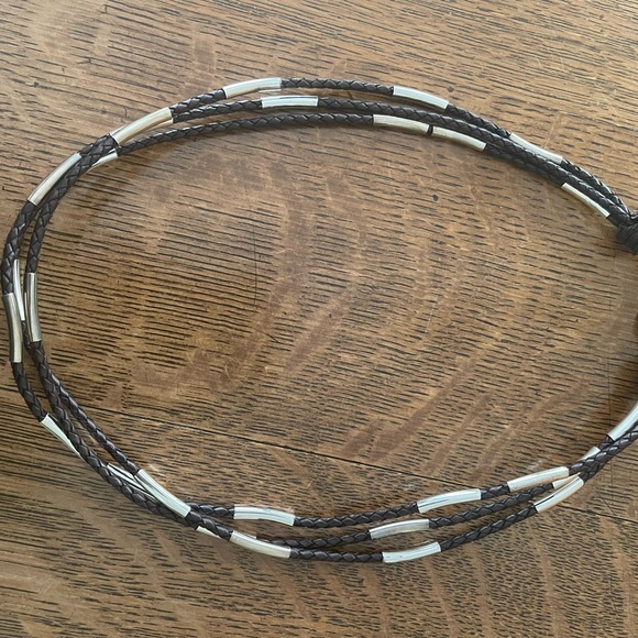 LIZZY JAMES Triple strand bracelet. Leather and silver with claw clasp. 23” - Picture 6 of 6